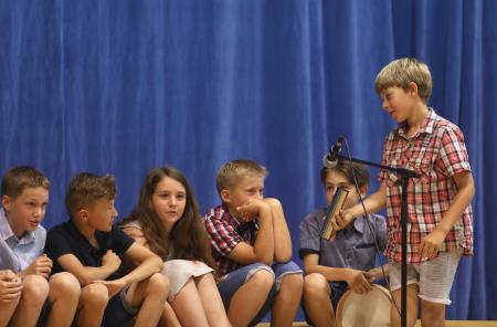 PRIREDITEV OB DNEVU DRŽAVNOSTI IN ZAKLJUČKU ŠOLSKEGA LETA 19 FOTO LJUBO VUKELIČ